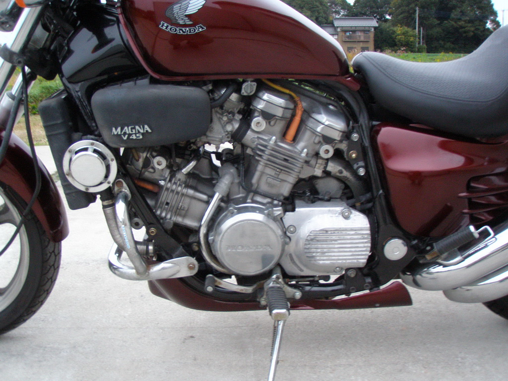 Купить мотоцикл Honda V45 Magna 1988 фото 13
